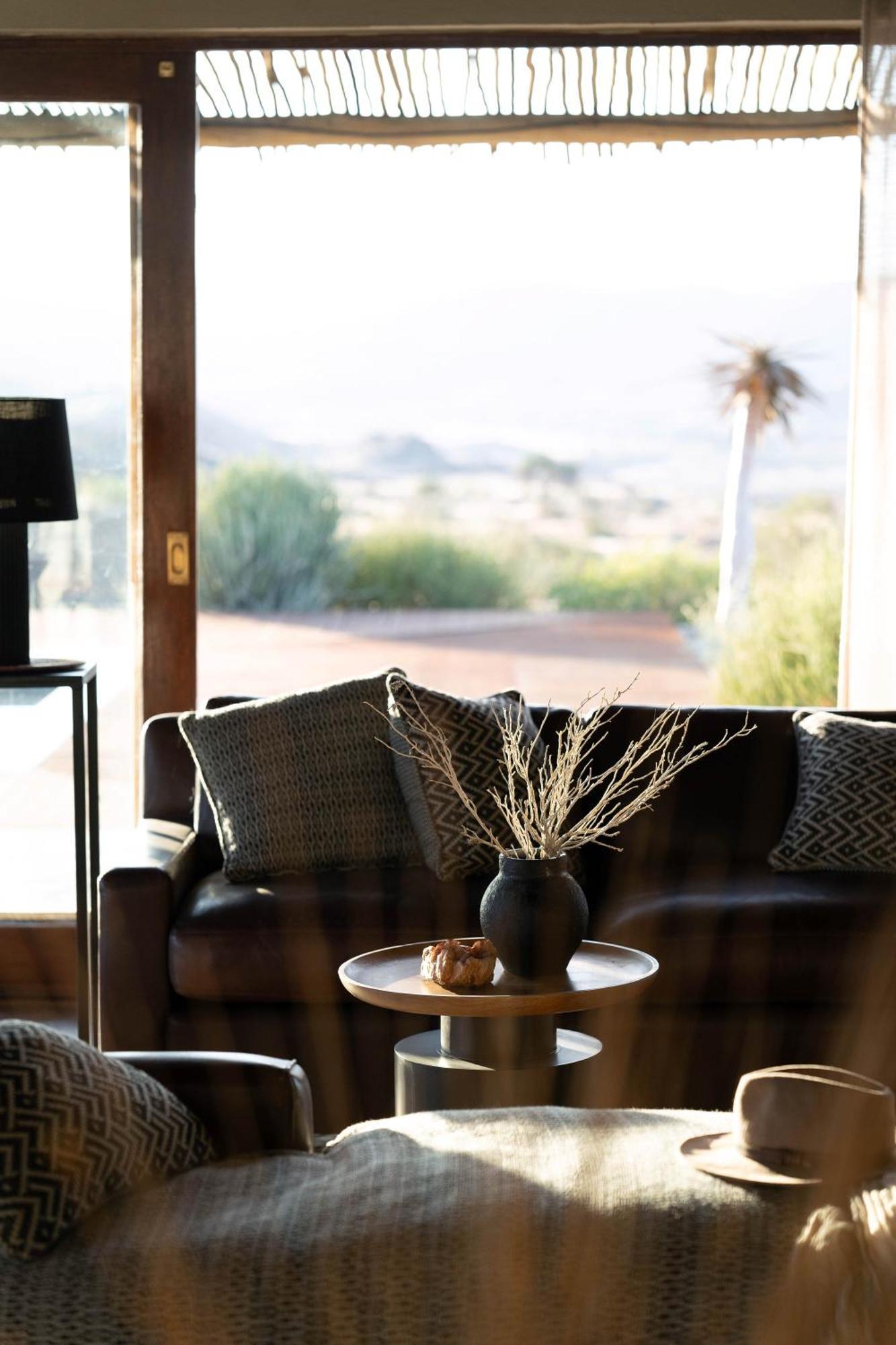 Sandfontein Lodge & Nature Reserve Экстерьер фото